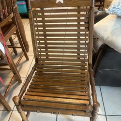 silla color Café en Buenas Condiciones 