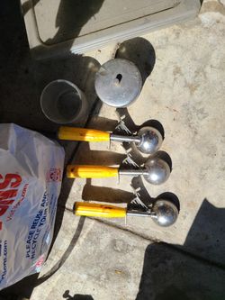 Ice cream Scoopers And small bowls