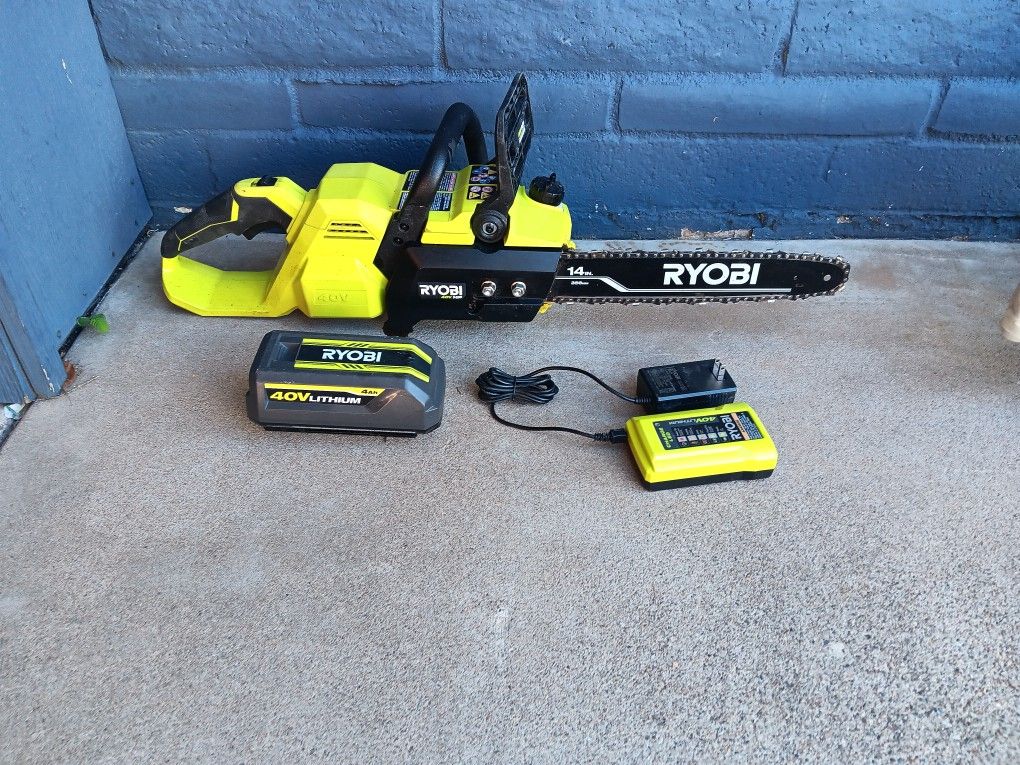 CHAINSAW RYOBI 40V BATTERY AND CHARGER INCLUDED