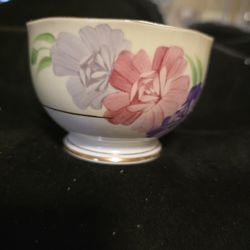 Vintage Roslyn Fine Bone China, Sugar Bowl.  