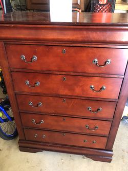 Dresser