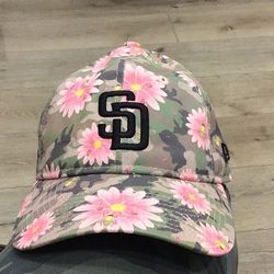 New Era MLB SD Padres Green Camo/Pink Flowers Women’s Baseball Cap