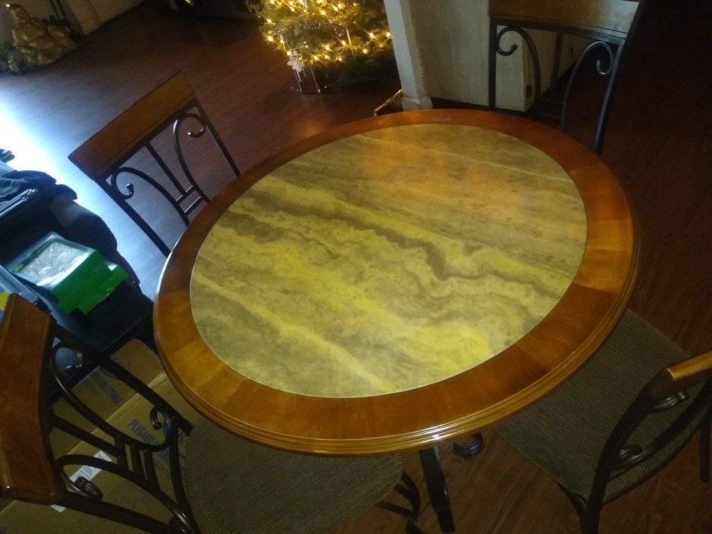 Kitchen table