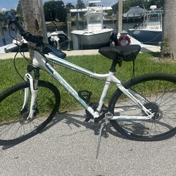 29” Live Giant Bike Great Condition