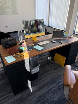 FOR SALE – EXECUTIVE OFFICE DESK