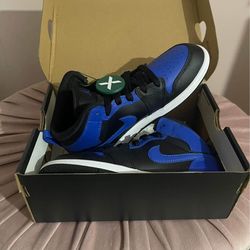 SIZE 3 IN KIDS IN ORIGINAL BOX NEVER WORN