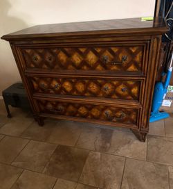 3 drawer Dresser