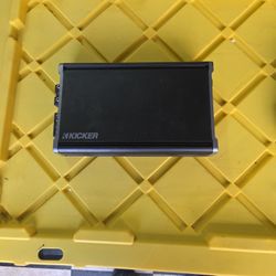2x Kicker Car Amps