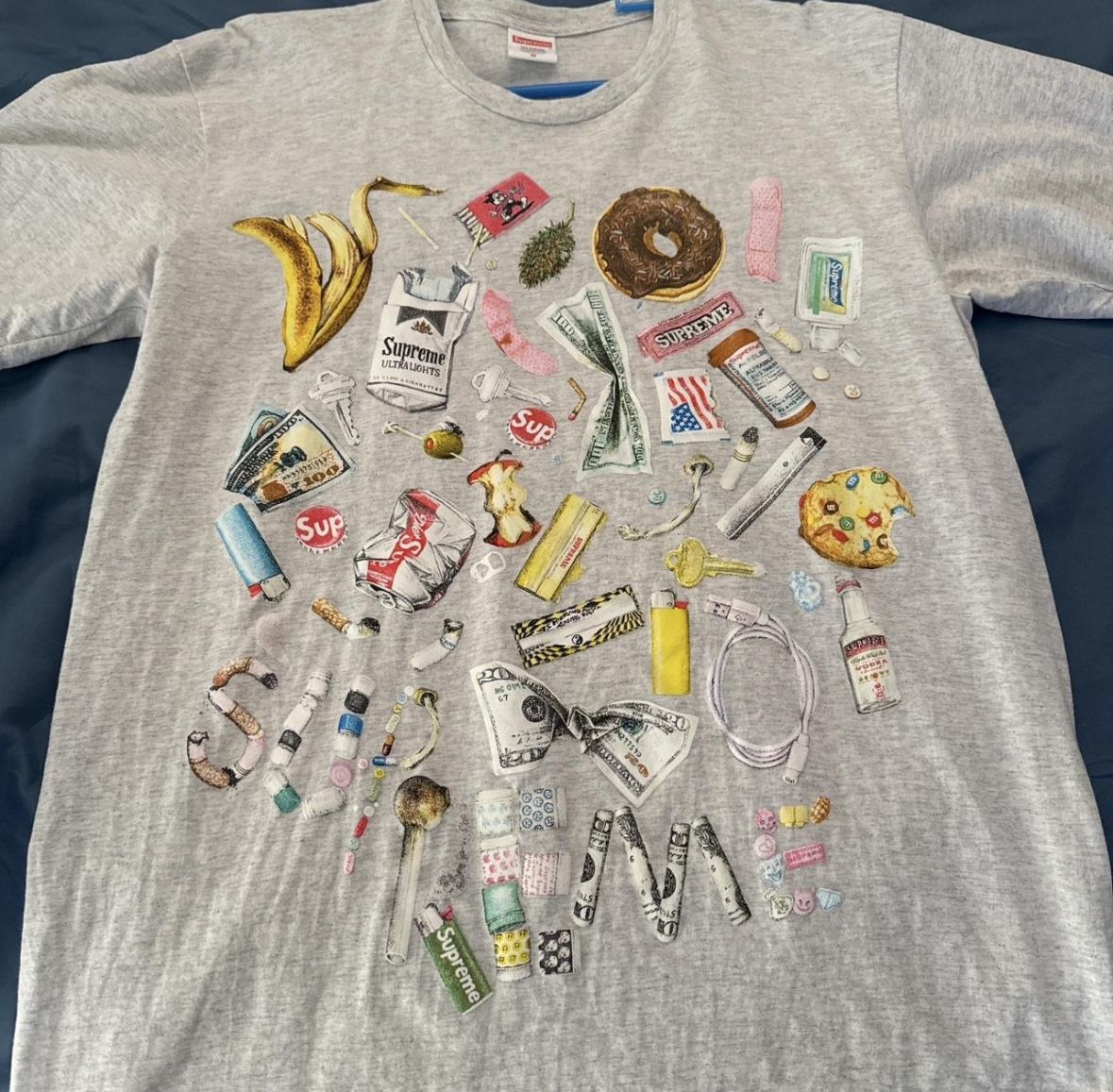 Men’s M supreme trash tee 