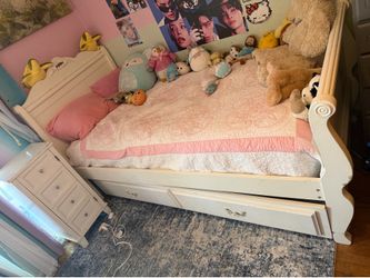 Twin side trundle bedroom set