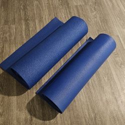 2 BRAND NEW YOGA MATTS