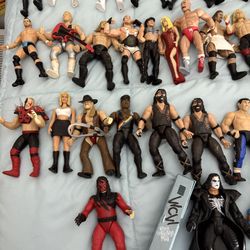 Huge Old School Wrestling Figures WWF WWE WCW!