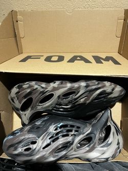 Yeezy Foamrunner