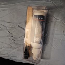 Clean Footboard  On Beds