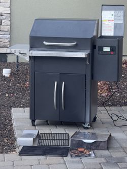 Treager BBQ - SILVERTON 620 PELLET GRILL