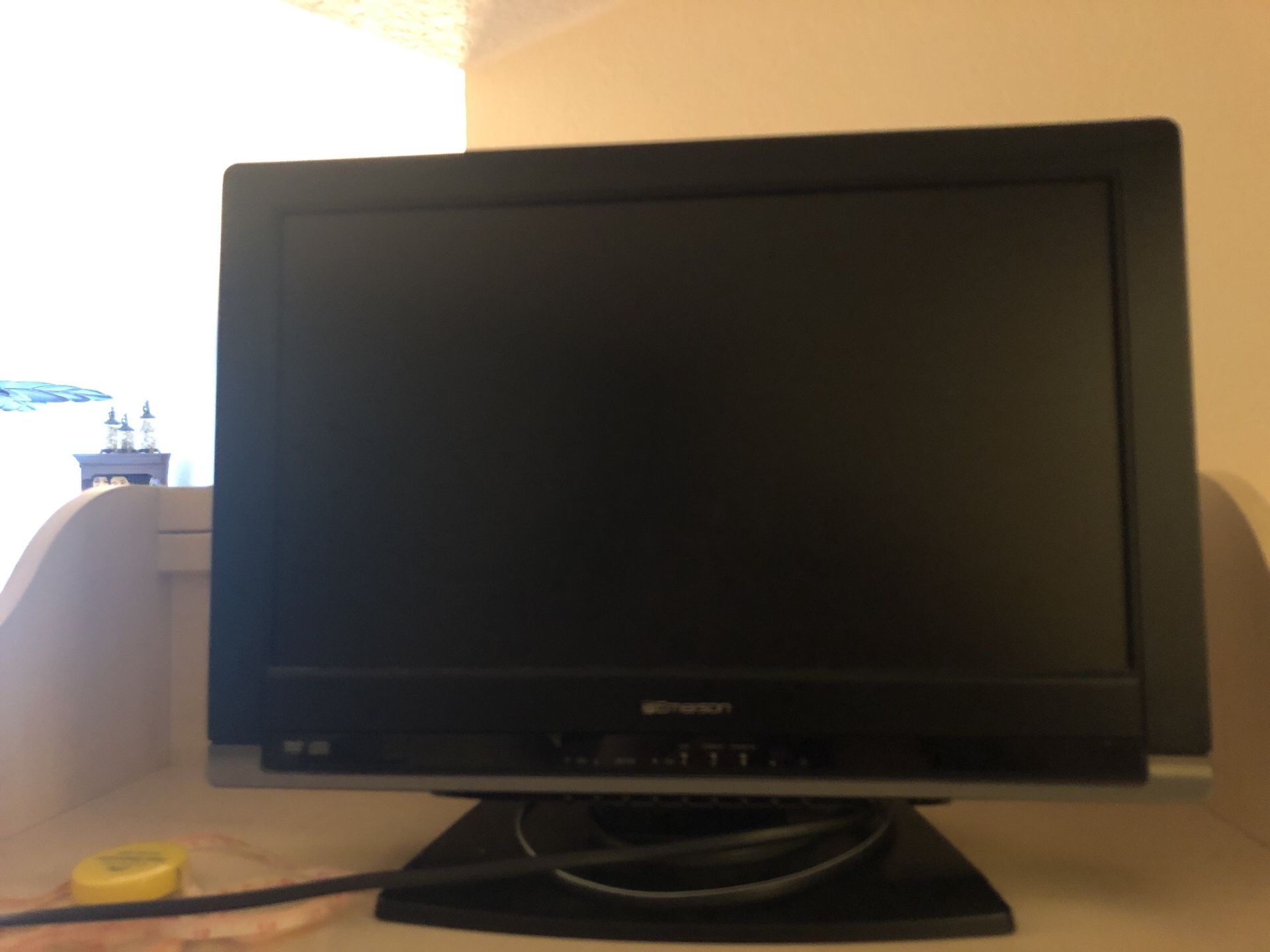 19 inch Emerson TV /DVD combo