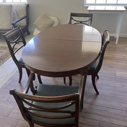 Dining Room Table & 4 Chairs: FREE