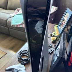 PlayStation 5 Disc Edition With Controller