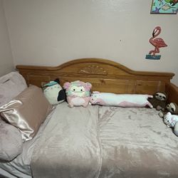 Twin (Real Wood) Oak Day Bed