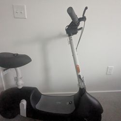 Quill OKAI Electric Scooter with Seat, 25 Miles Range, 750W Motor, 15.5 MPH, Retro Electric LED Display