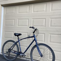 Giant Cypress Hybrid Bike – 700c – 7-Speed – Large Frame Bicycle