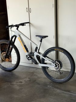 Santa Cruz Mountain Bike