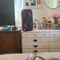 Large Radio 