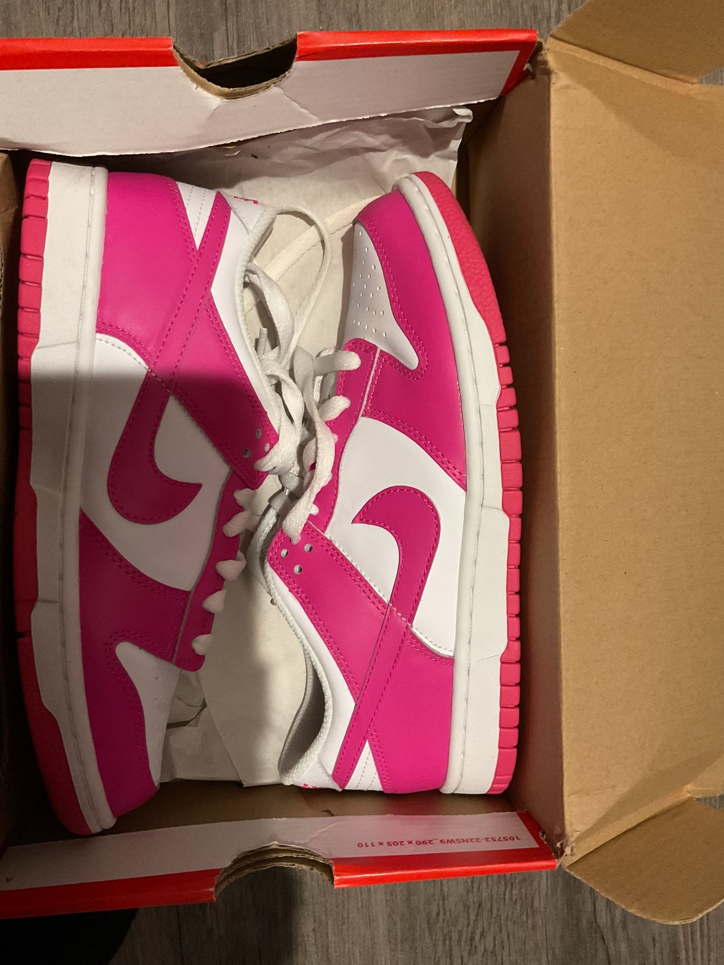 pink nike low dunks