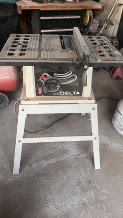 Table Saw 10in W/stand
