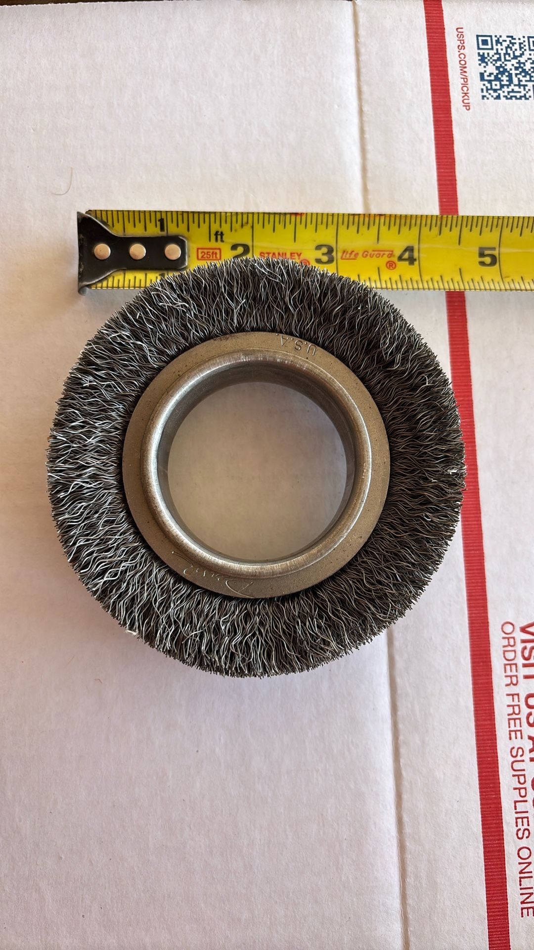 Wire Wheel 4 1/2 In W/ 2 In Arbor