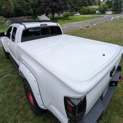 Toyota Tacoma Bed Cover 2016-2023 Long Bed