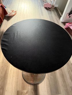 Adjustable coffee table/work table