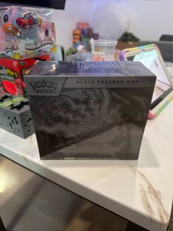 Pokémon TCG Mega Evolution Pitch Black Elite Trainer Box