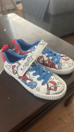 Spider-Man shoes boys size 13.5
