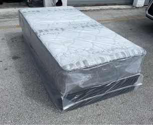 NEW MATTRESS TWIN SIZE PLUSH WITH BOX SPRING
