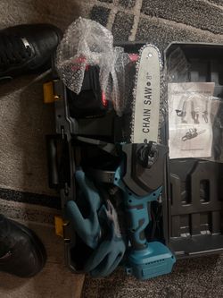 Brand new mini chain saw