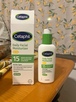 Cetaphil Daily Facial Moisturizer SPF 15