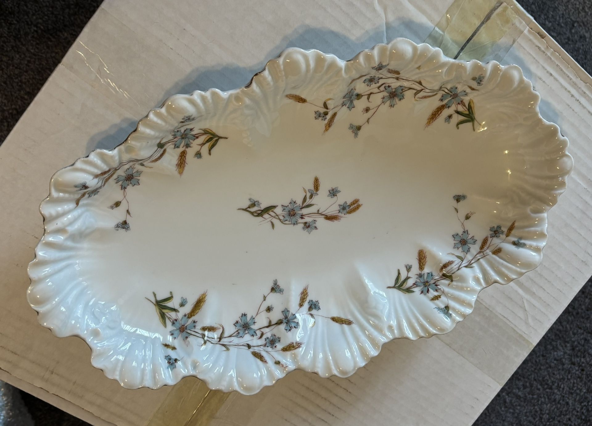 Marx & Gutherz Carlsbad Austria Platter