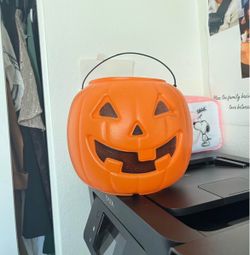 Halloween bucket