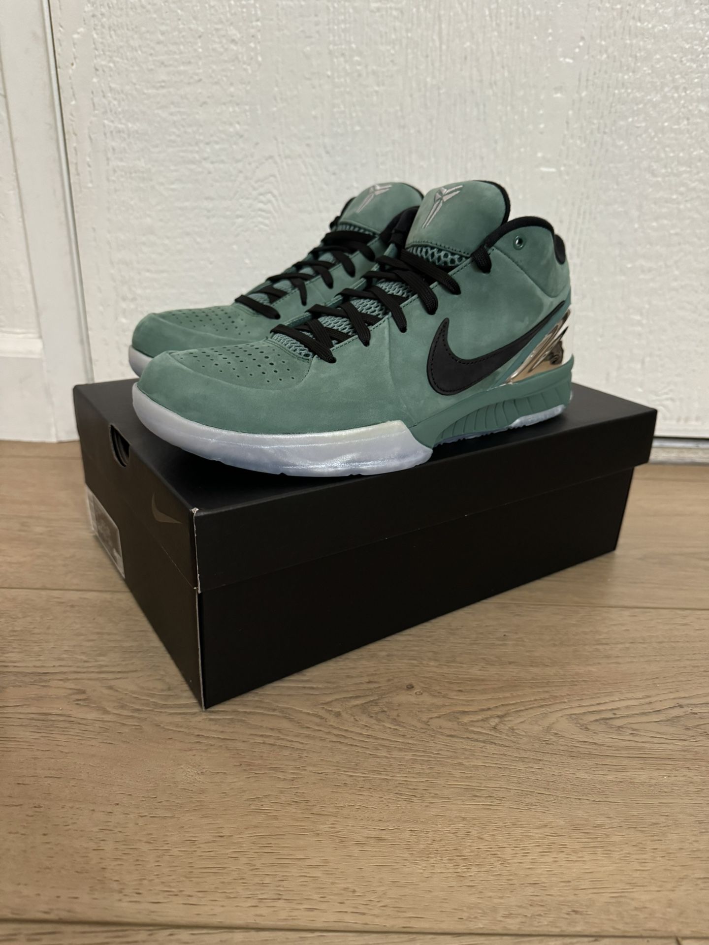 Kobe Proto 4 Girl Dad Basketball Shoes 