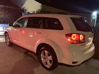 DODGE JOURNEY SXT $6000