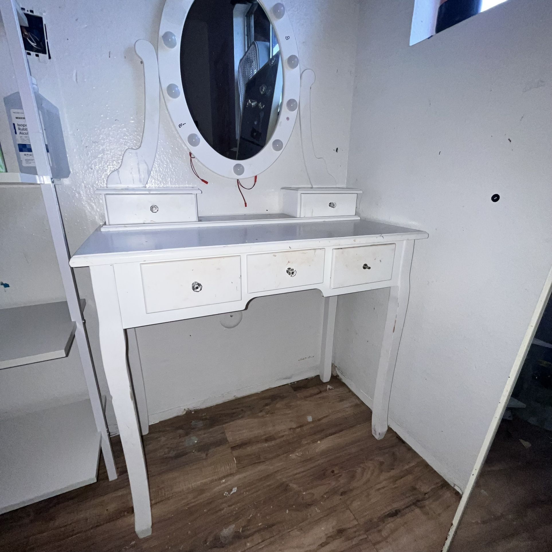 Used White Vanity