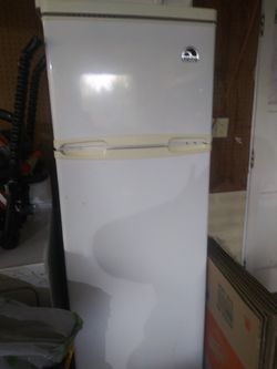 Refrigerator and microwave both work excellent