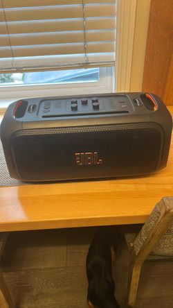 JBL PARTY BOX on the go