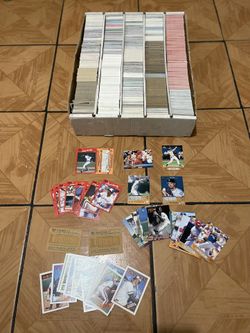 Over 1000 Baseball Cards