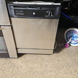 Dishwasher 