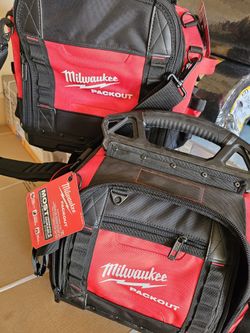Milwaukee
PACKOUT 15 in. Structured Tool Bag
