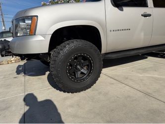 35x12.50x17 MUD HOG