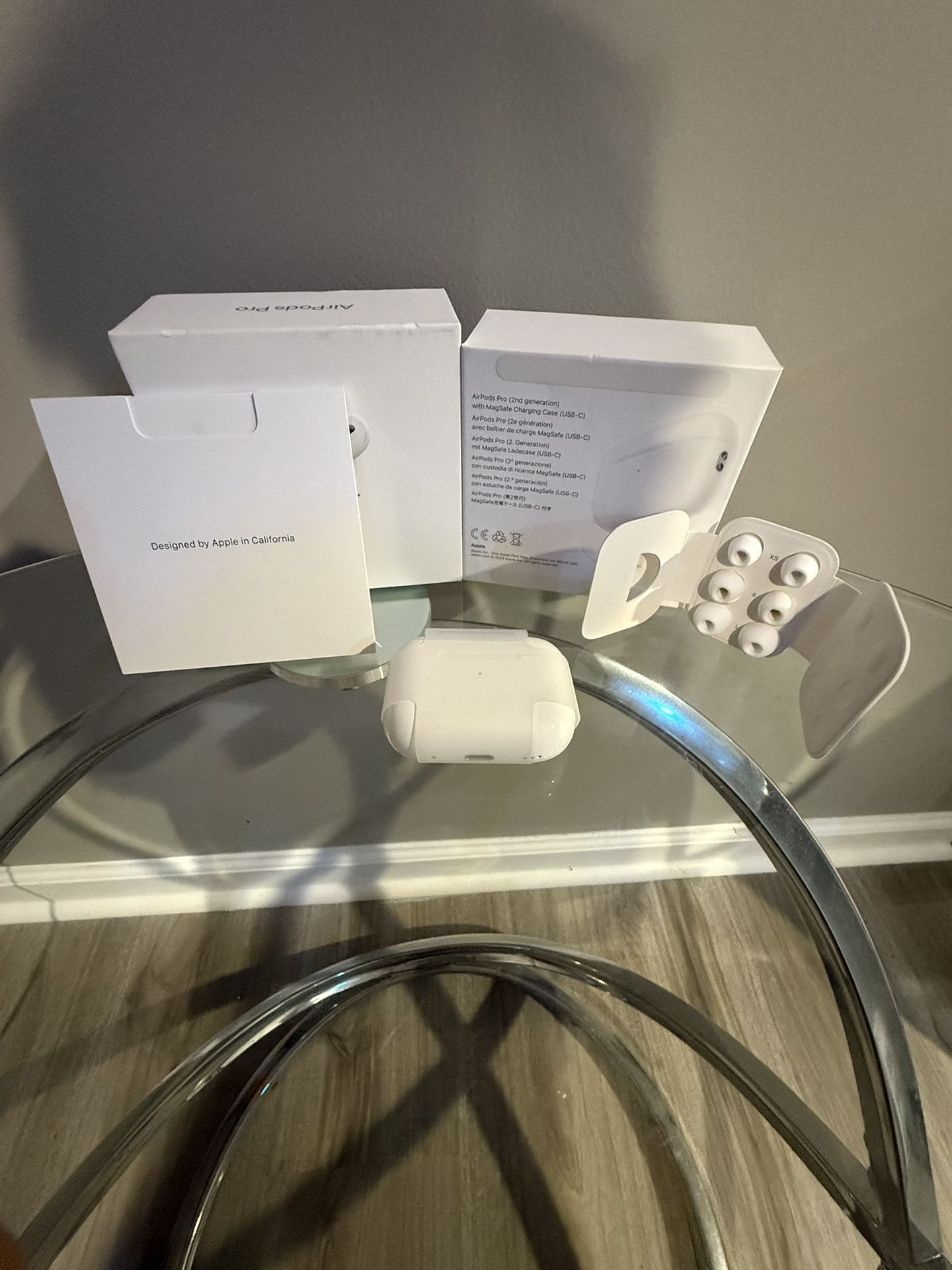 Air Pods Pro’s Gen 2 (USED)