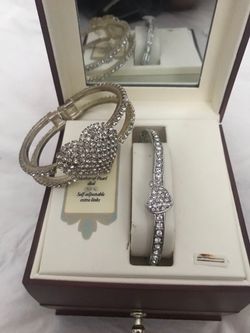 2 NEW LADIES SPARKLING HEART THEMED SILVER BRACELET’S